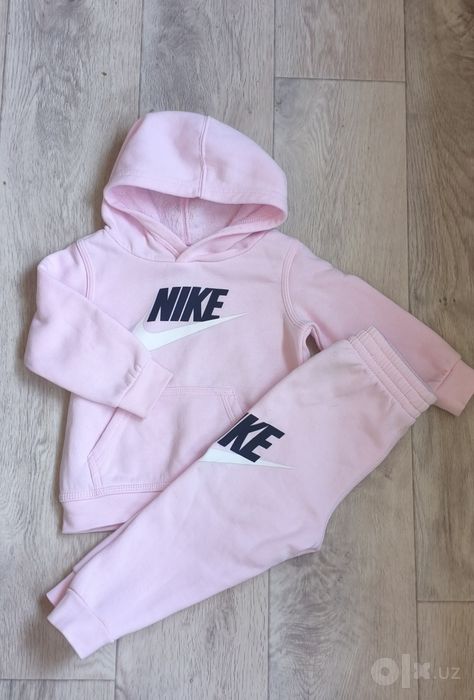 Спортивный костюм NIKE оригинал на девочку