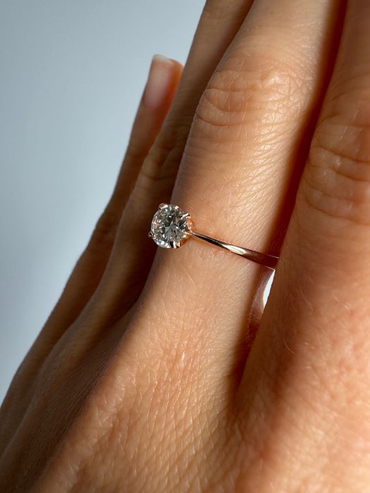 Здатен пръстен 14К с диамант 0,51 ct съел сертификат