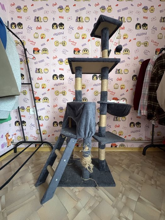 Кошачий домик в хорошем состоянии