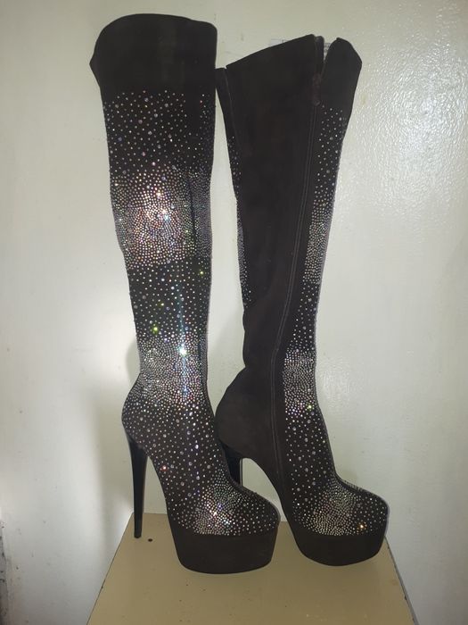 Продам сапоги зимнии и весеннии