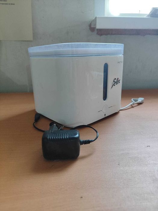 Поилка от Феликс