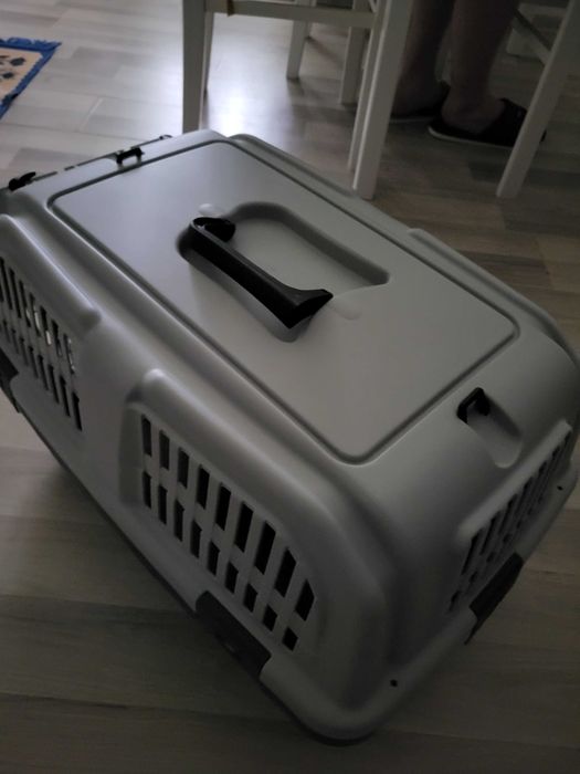 Vând cușcă transport câini nouă, Iata, Skudo 3, 60x39x40 (Lxlxh).