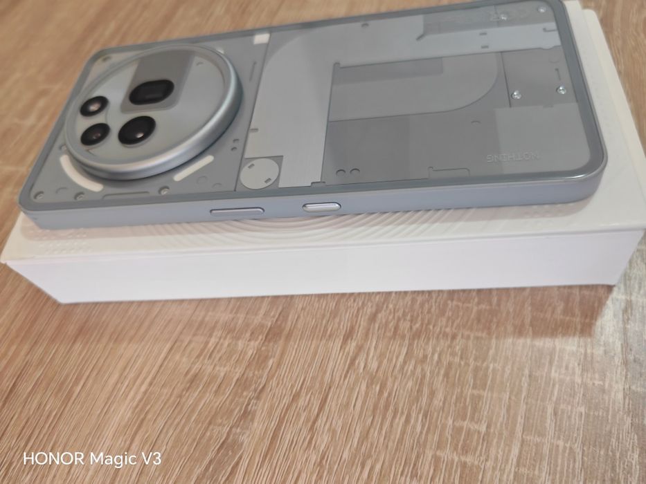 Nothing Phone (3a) Pro 5G, 256GB, 12GB RAM, Grey – garanție până la 21.12.2027