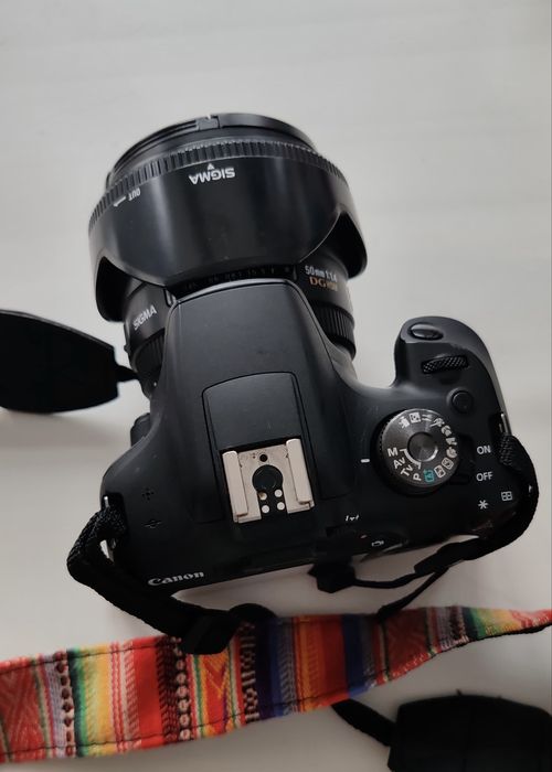 Фотоаппарат Canon 2000d