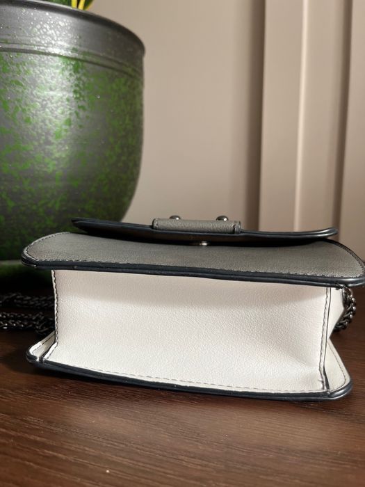 Малка чантичка Benetton