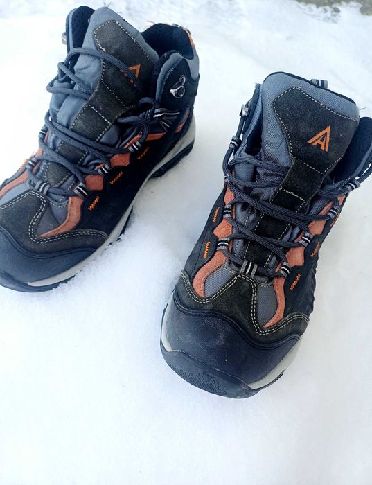 Bocanci femei Humoto mărimea 42 în stare foarte bună!