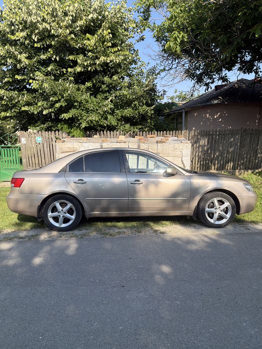Vând Hyundai Sonata