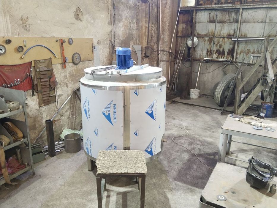 Ёмкость нержавейка. Сут пиширадиган.