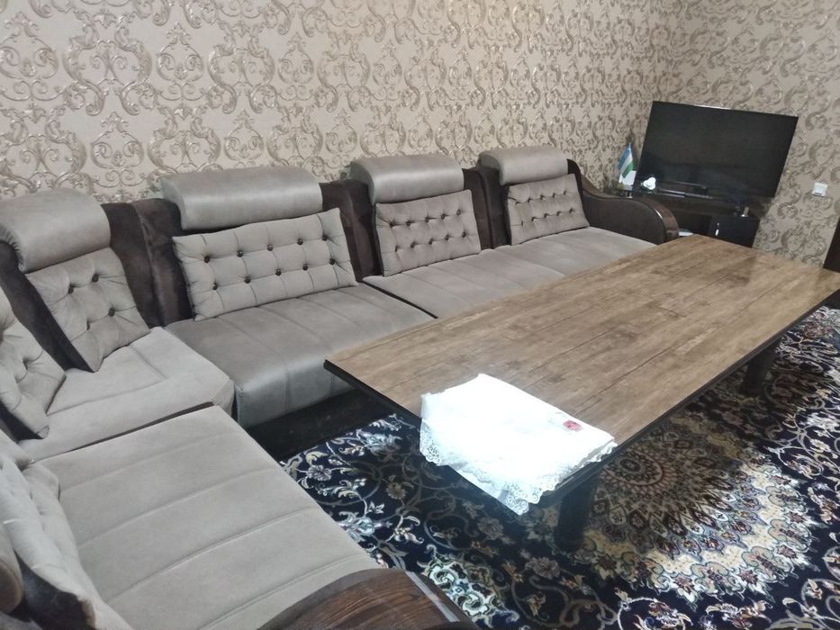 Fargona sh. Asaka bank orqasida 3 xonali uy sotiladi