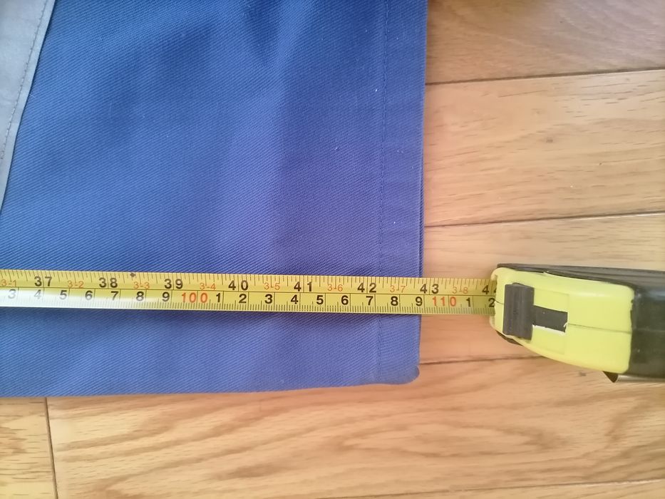 Vând pantaloni de lucru