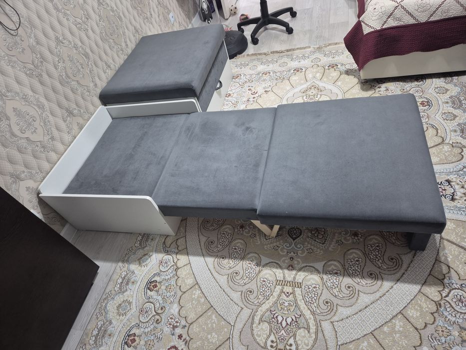 Продам пуфик-кровать