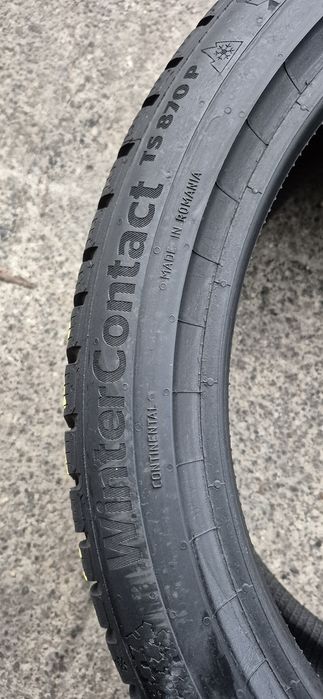 4 anvelope iarna,fata Continental 225/40/18,spate Toyo  245/35/18.