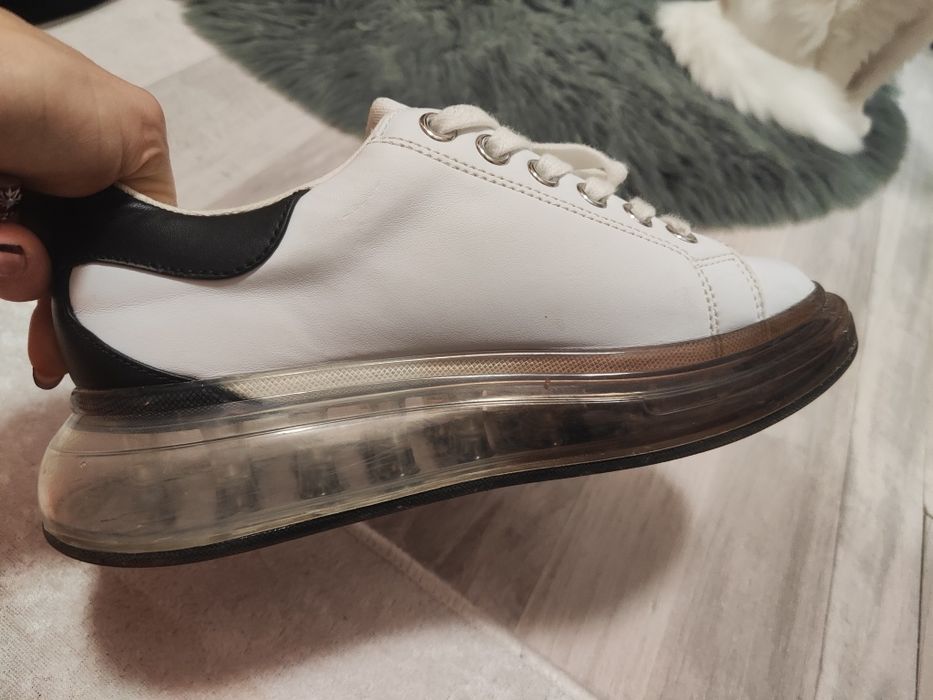 Дамски спортни обувки  Nine West