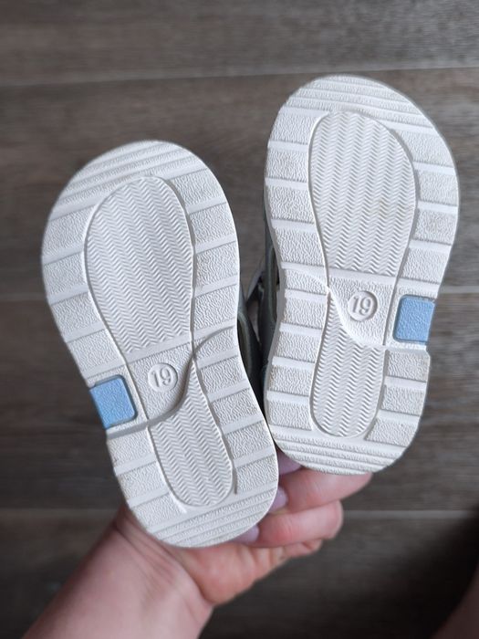 Новые босоножки 19 размера