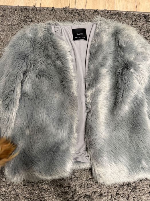 Палто с косъм бершка