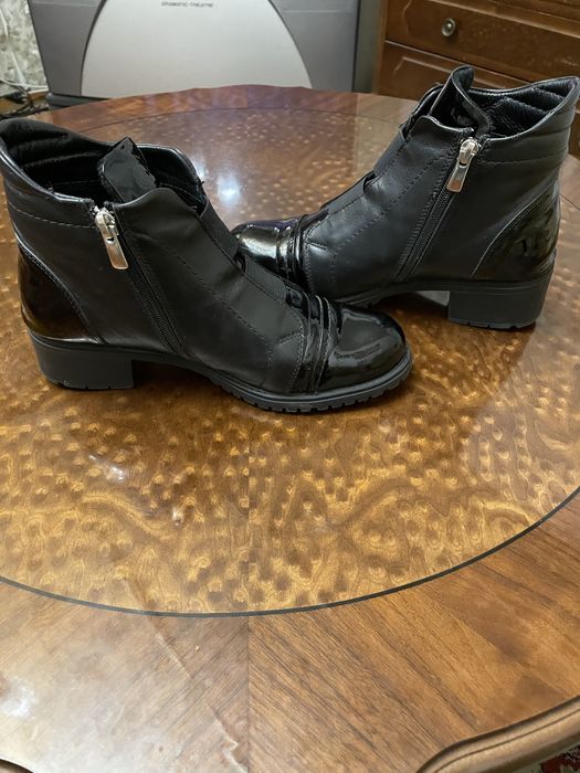 Ботинки женские