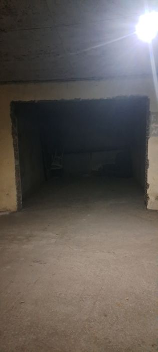 Дава се под наем Гараж / Паркомясто в Русе, Хъшове - 20 кв.м за 51 € - Снимка #1