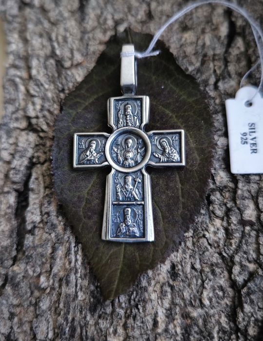 Сребърни кръстове и медальони