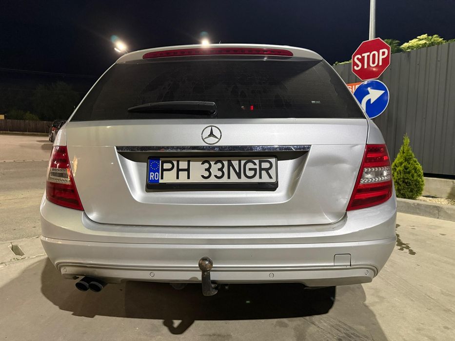 Vând mercedes c class