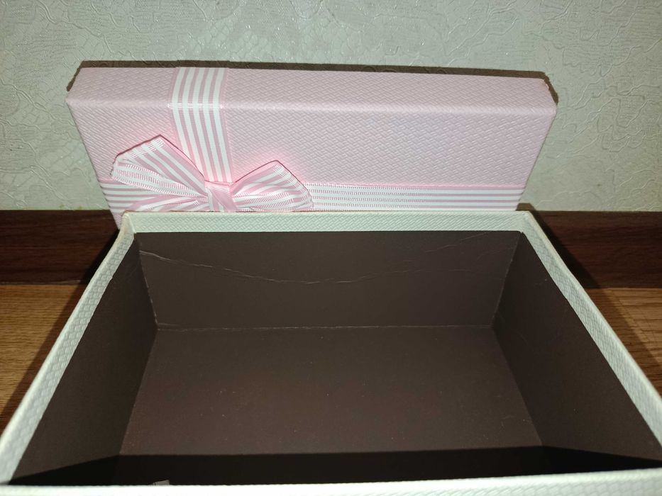 Коробка для подарка