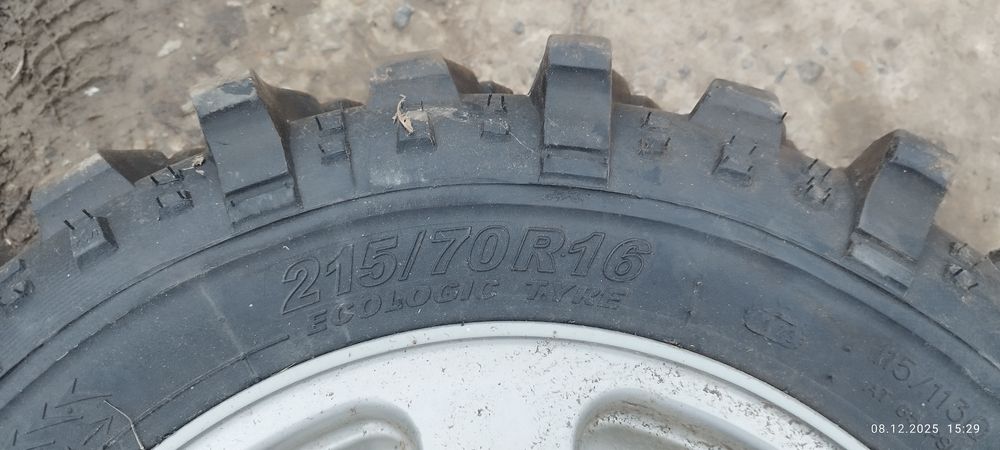 Anvelope simex noi r 16 cu jante pajero pinin