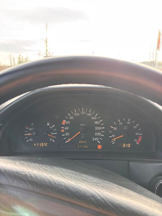 Mercedes-Benz E-class w210