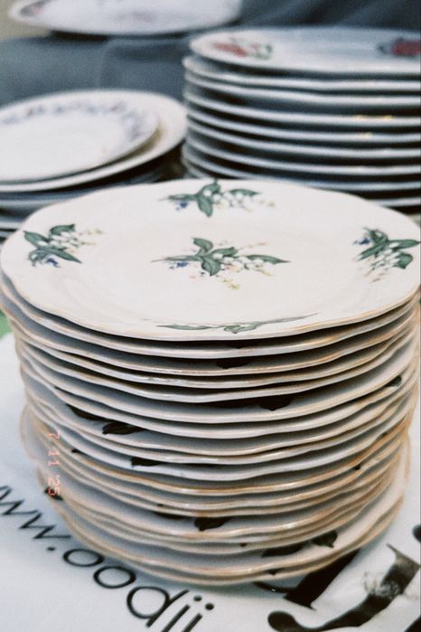 Тарелки наборы продам