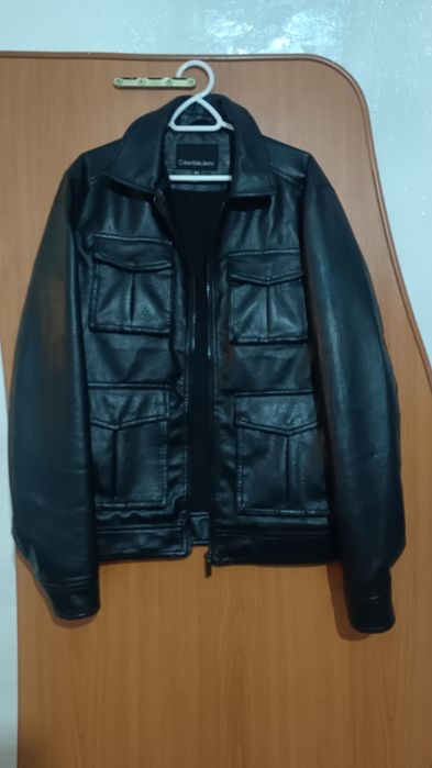 Продам Кожанку натуральная.Celvin Klein..