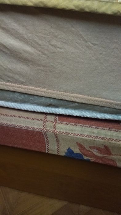 Продам спальный гарнитура70000