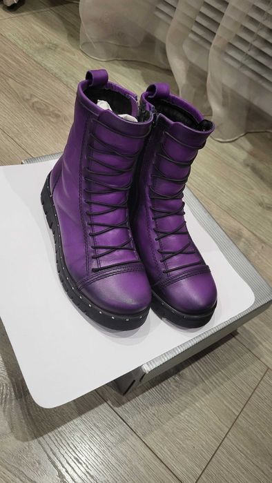 Продавам детски ботушки