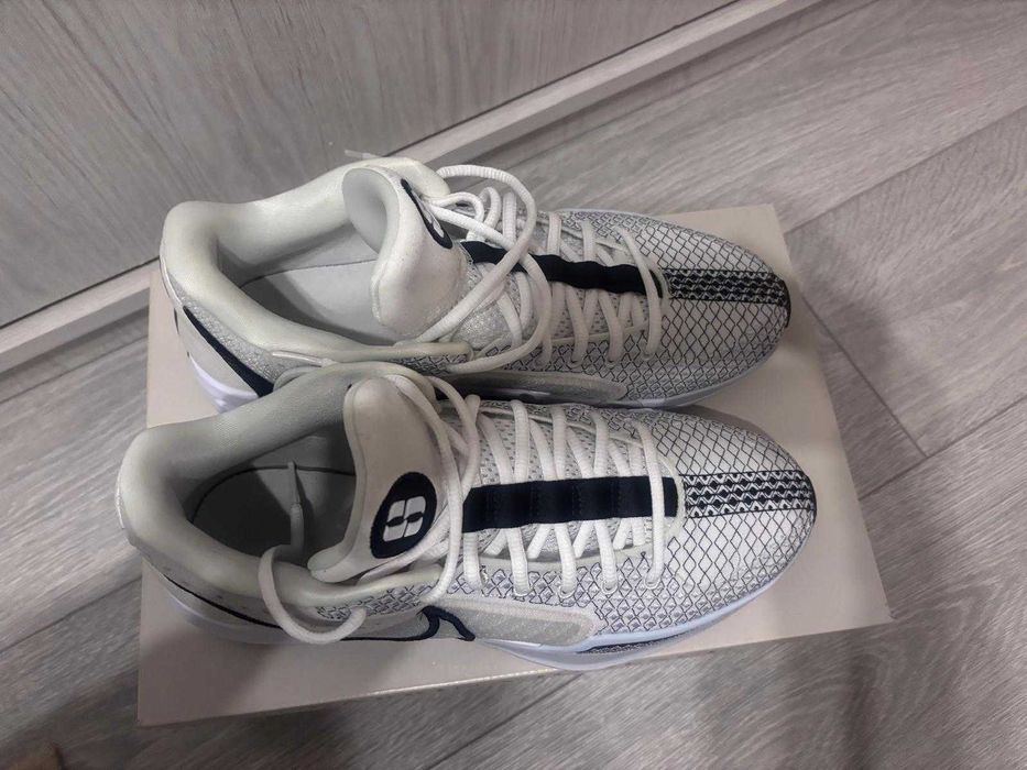 Nike Sabrina 1 – mărimea 44 – baschet – cu cutie