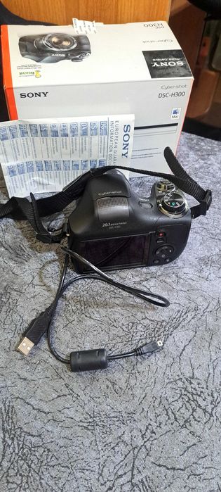 Фотоапарат SONI DSC H300