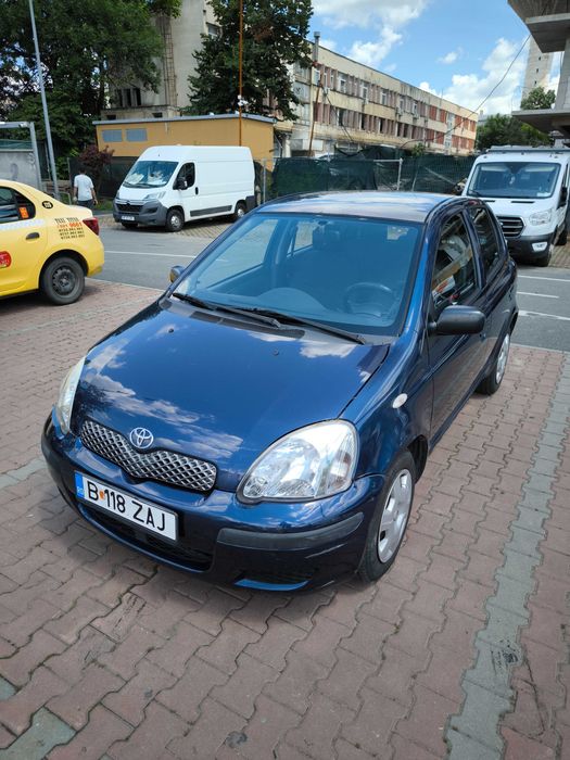 TOYOTA Yaris