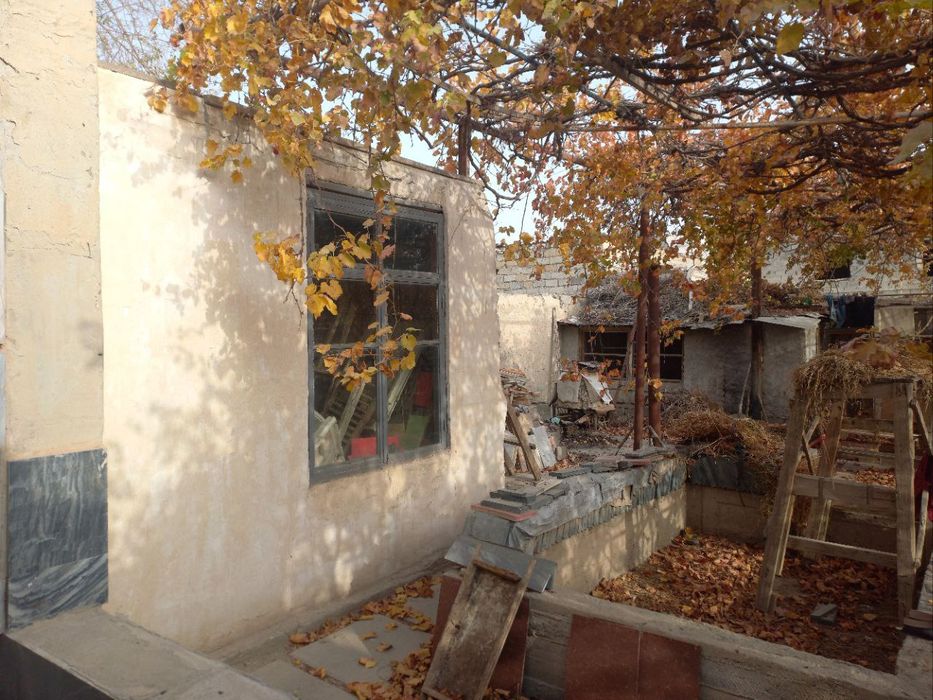 Продаётся дача на спутнике.