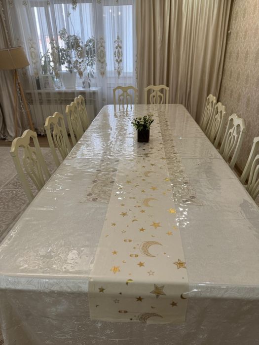 Продам стол со стульями 10 штук