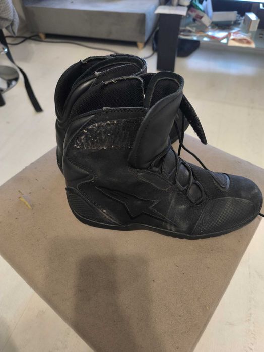 Мнпго запазени обувки за мотор