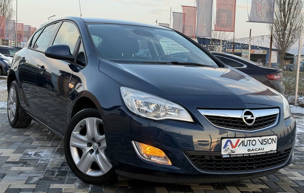 *RATE*Opel Astra J 1.4 Benzina 140Cp 09/2011 Euro5 Km reali Germania!