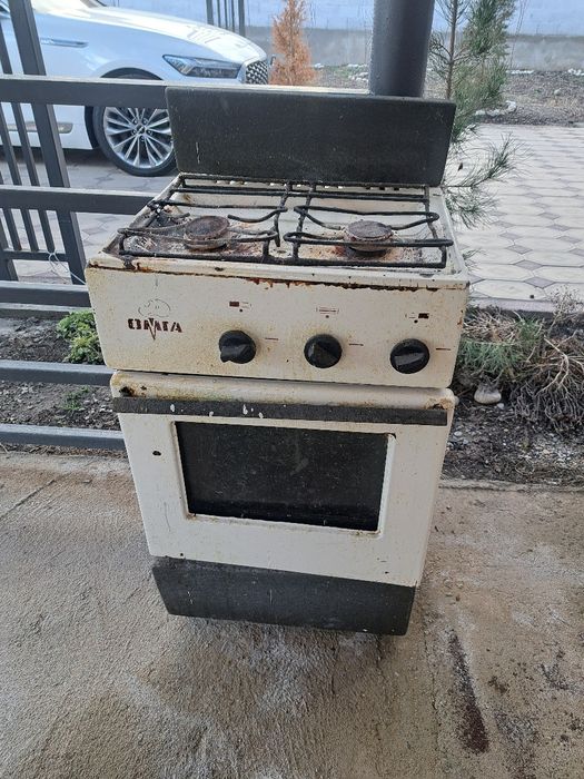 Продам газовую плиту
