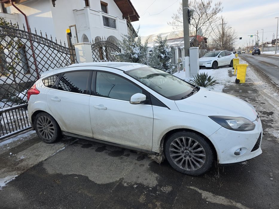 Auto Ford Focus  2012
