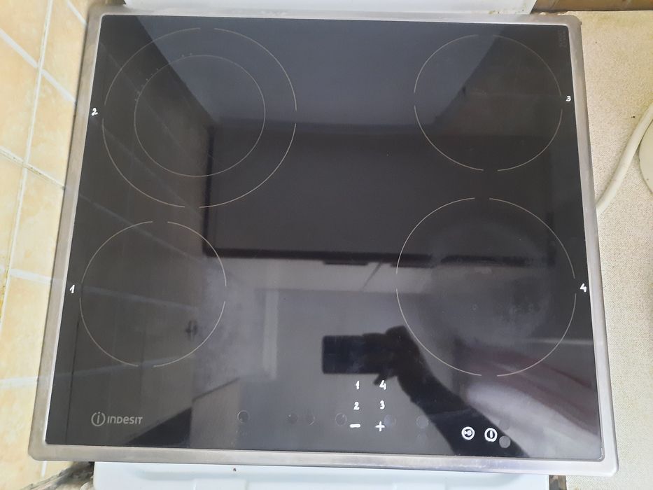Продам варочную поверхность INDESID