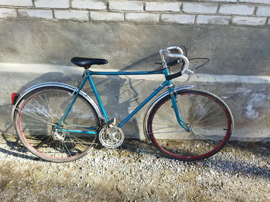 Турист старт шоссе .