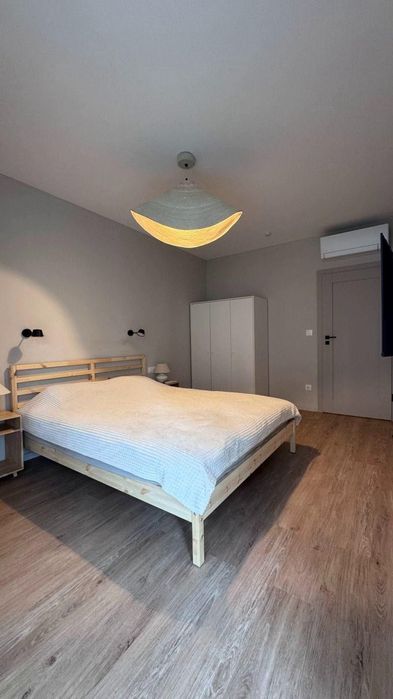 Дава се под наем Двустаен апартамент в София, Център - 63 кв.м за 797.64 € - Снимка #2