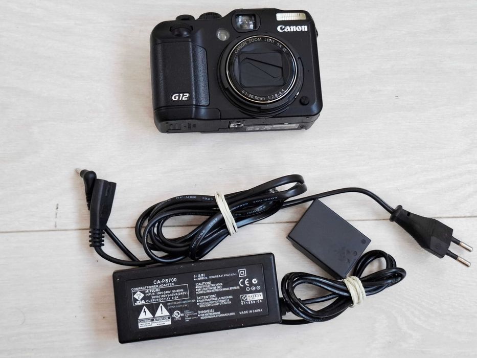 Canon PowerShot G12 10MP Digital Point & Shoot Camera