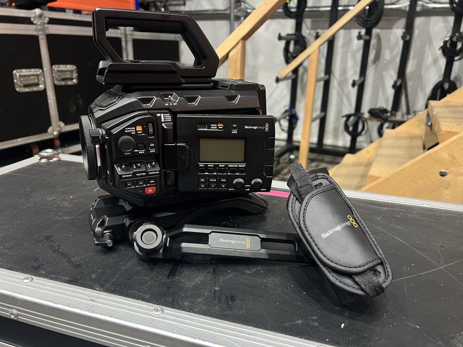 Blackmagic Ursa 4.6K G1 + accesorii