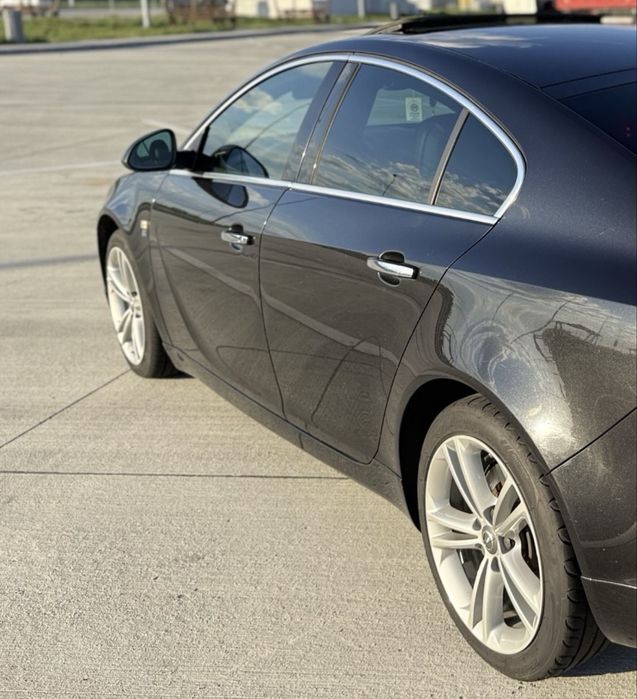Traversa superioara armatura bara fata / inchidere capota Opel Astra H / Insignia