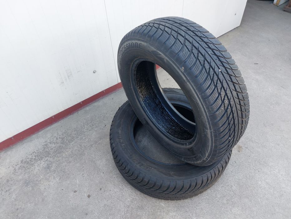 125 lei bucata! Doua anvelope M+S 215 65 17 Bridgestone