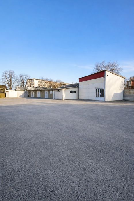 Spații comerciale / hale de închiriat Tecuci – curte mare 1200 mp – d