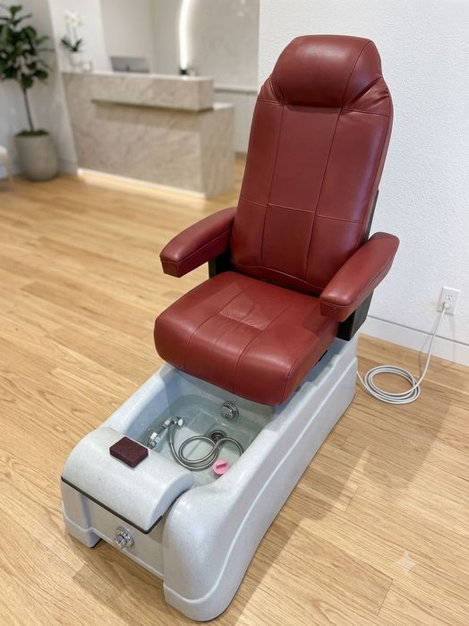 Професионални спа столове за педикюр Lexor (2 бр.) – с хидромасаж и Шиацу