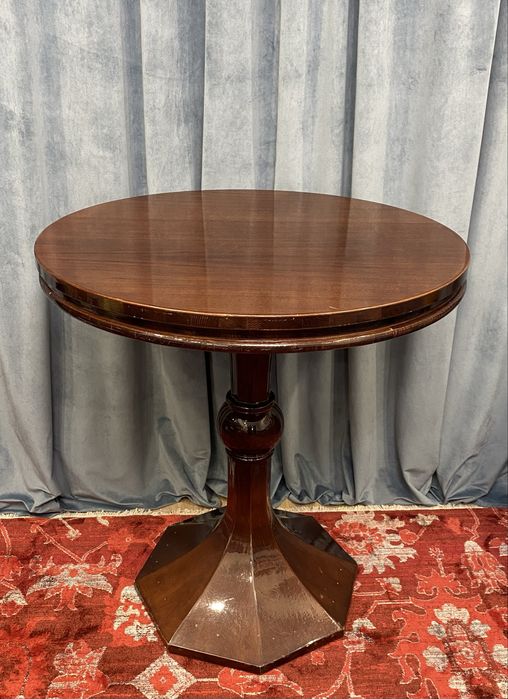 Продам стол круглый