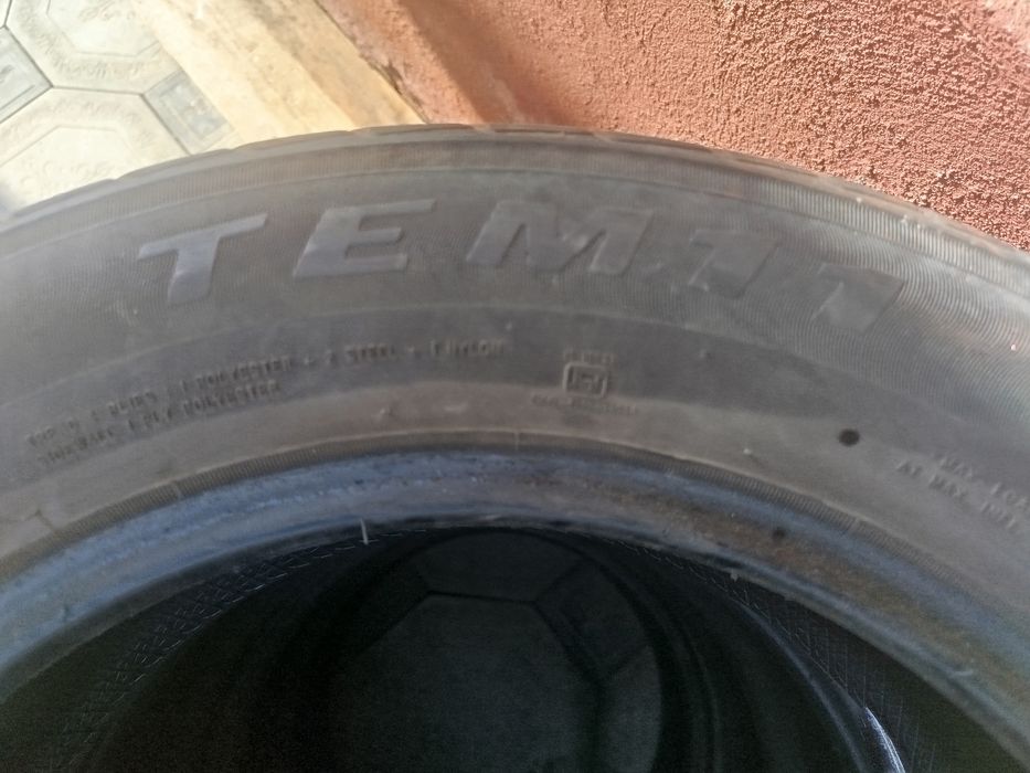 Продам шины в хорошем состояние